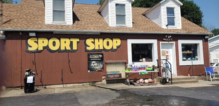 h i way sport shop 1 768x373