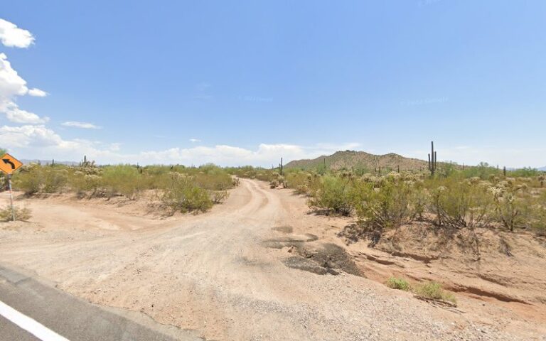 red rocks trailhead 1 768x480